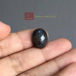 Viên đá saphia đen thiên nhiên mài sống 20.05ct đen đẹp