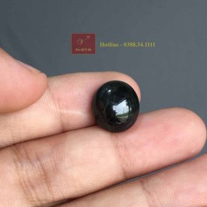 Viên đá saphia đen thiên nhiên mài sống 16.85ct đen đẹp