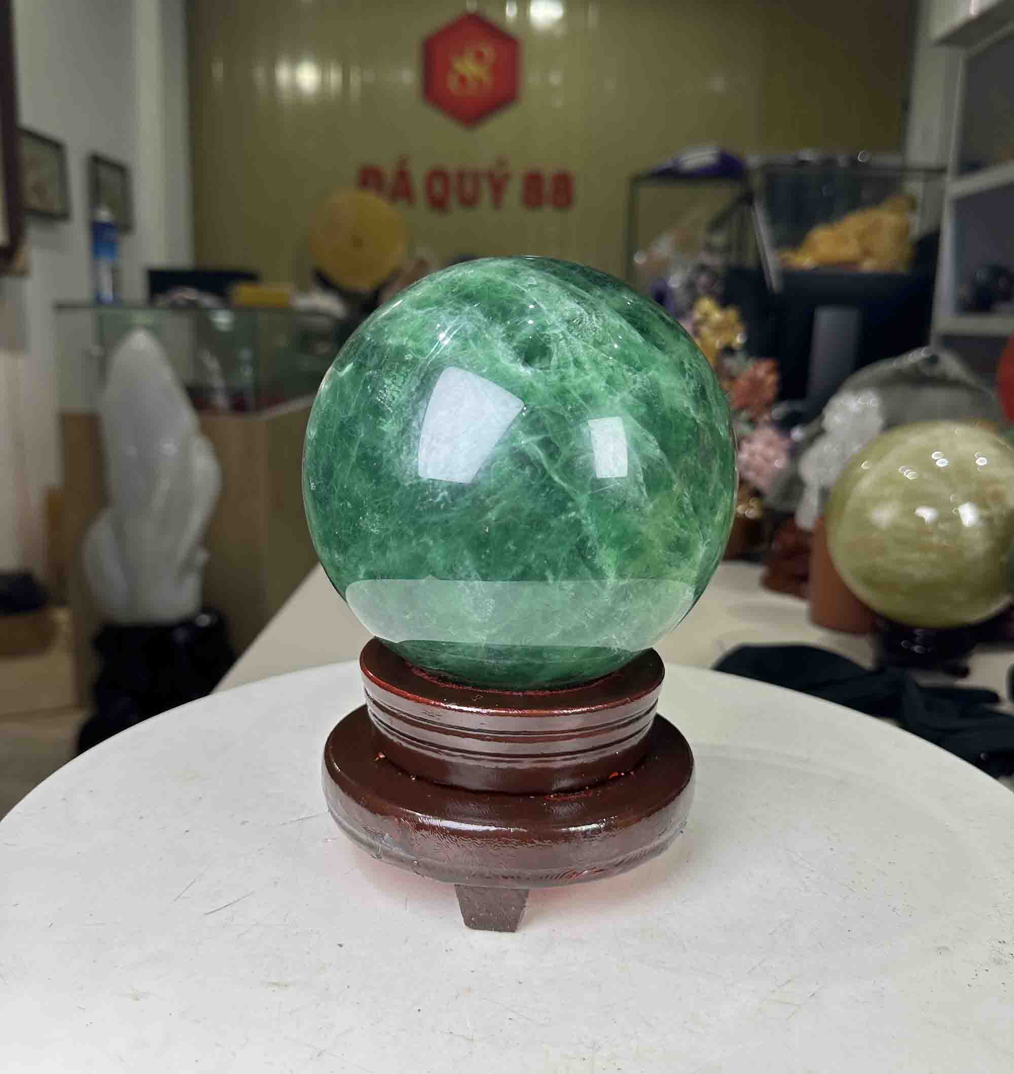 Quả Cầu Phong Thuỷ Đá Fluorite Xanh Lá Tự Nhiên 3.5kg-12.8cm