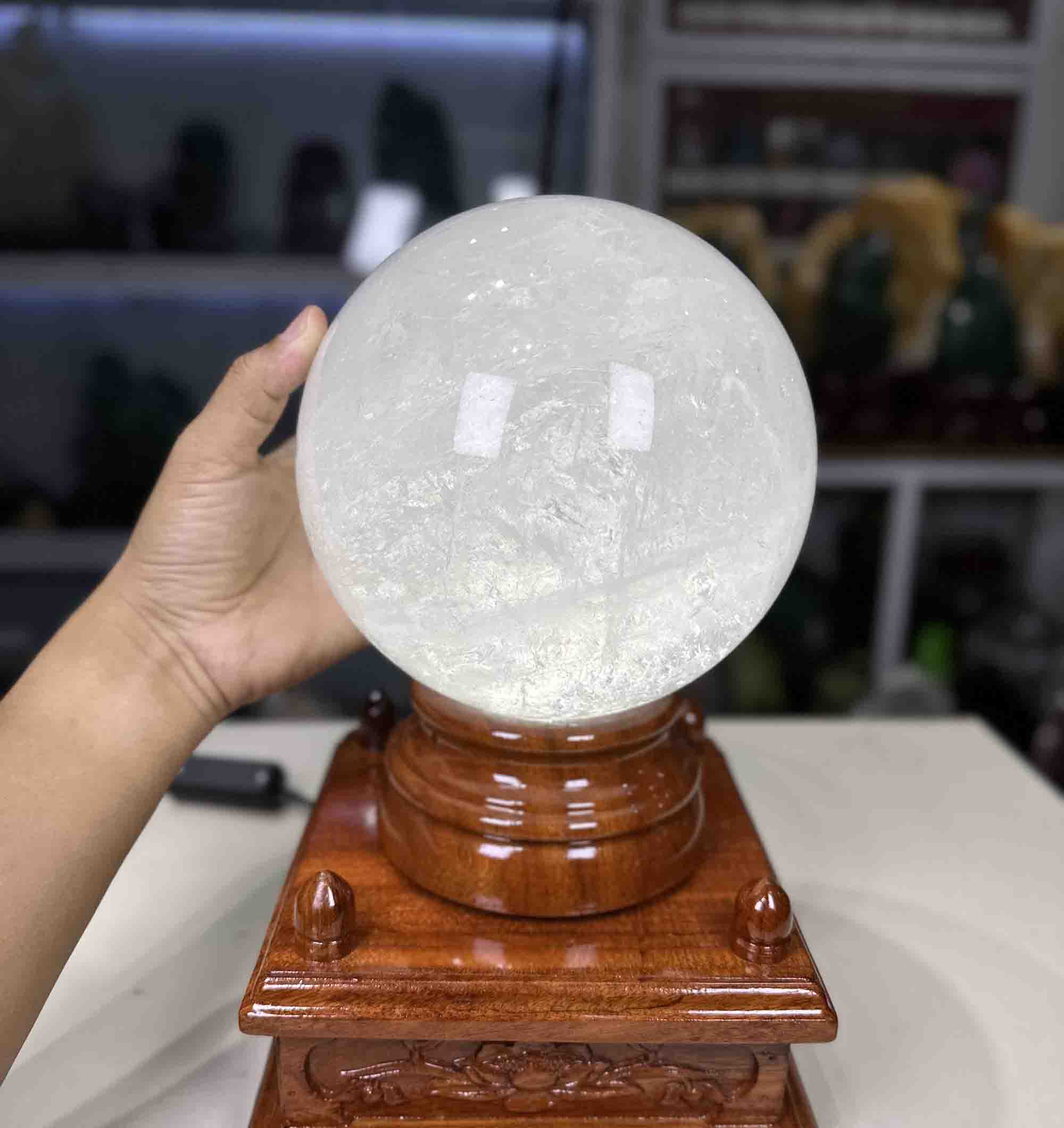 Quả Cầu Đá Thạch Anh Trắng Tự Nhiên Trắng Trong Vip 8,55kg
