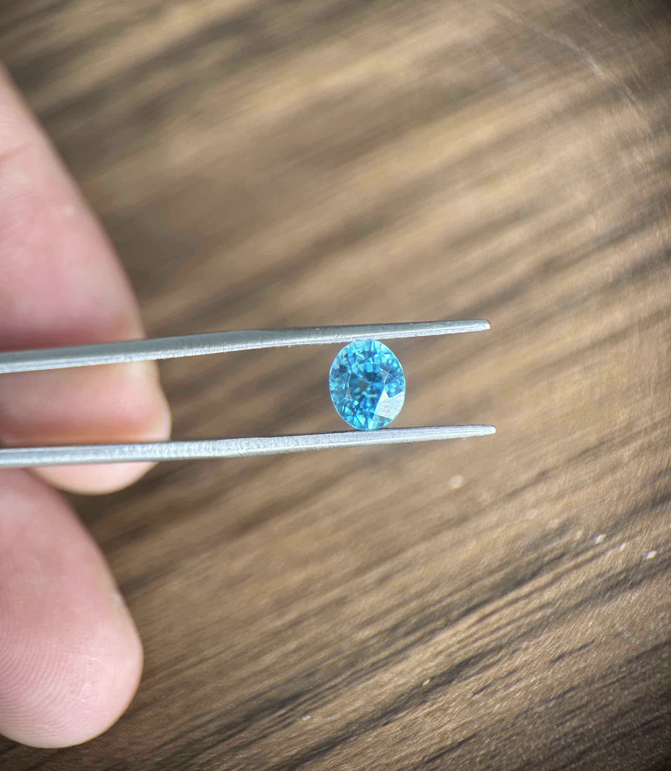 Đá Zircon Xanh Tự Nhiên Xanh Nước Biển Trong Đẹp Mặt Nhẫn, Mặt Dây Chuyền 3.05ct