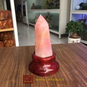 Trụ đá thạch anh hồng tự nhiên nguyên khối 1.15kg-23cm