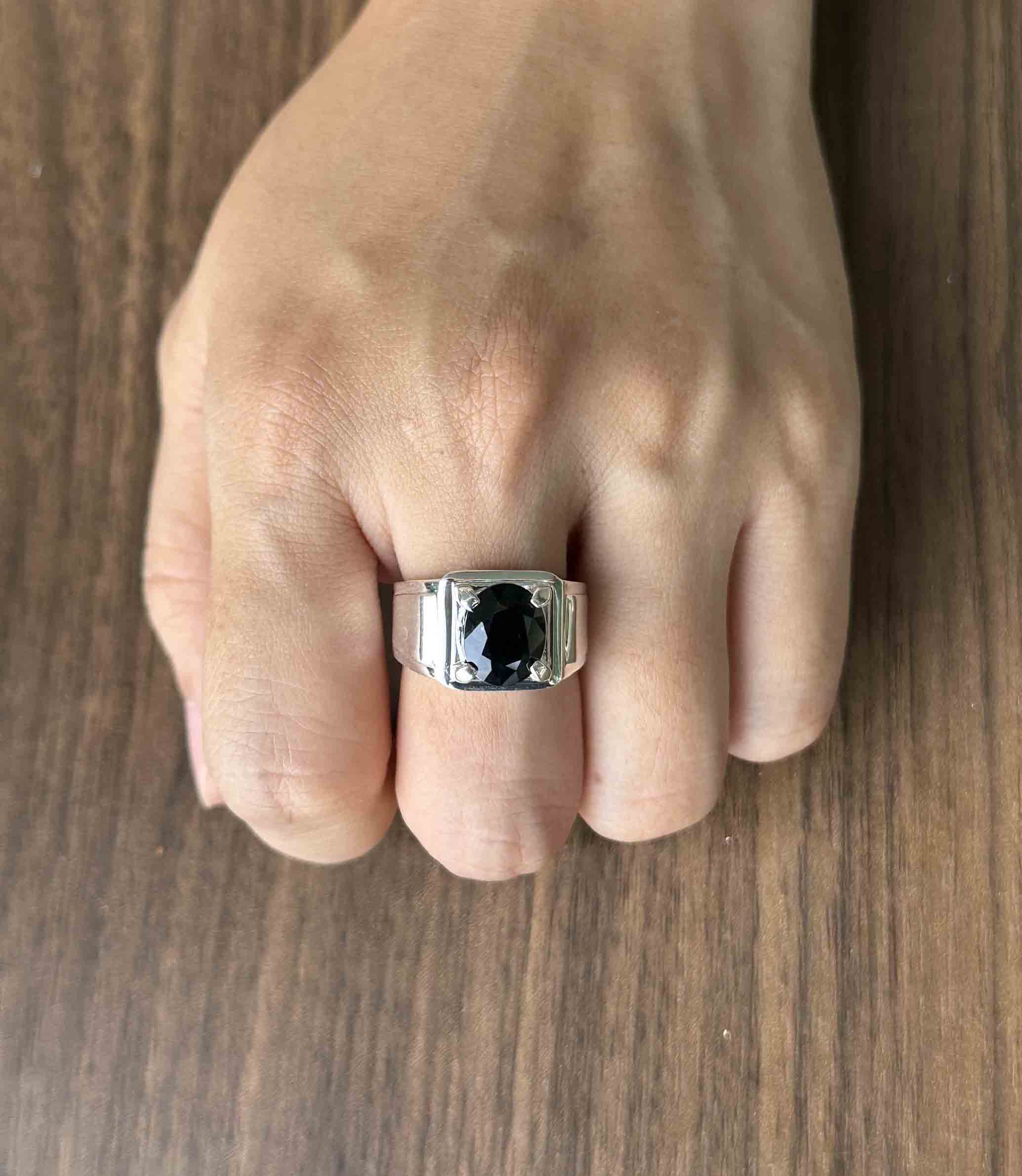 Nhẫn Bạc Nam Đá Sapphire Đen Bích Tự Nhiên – Lịch Lãm & Bí Ẩn Thu Hút Mọi Ánh Nhìn