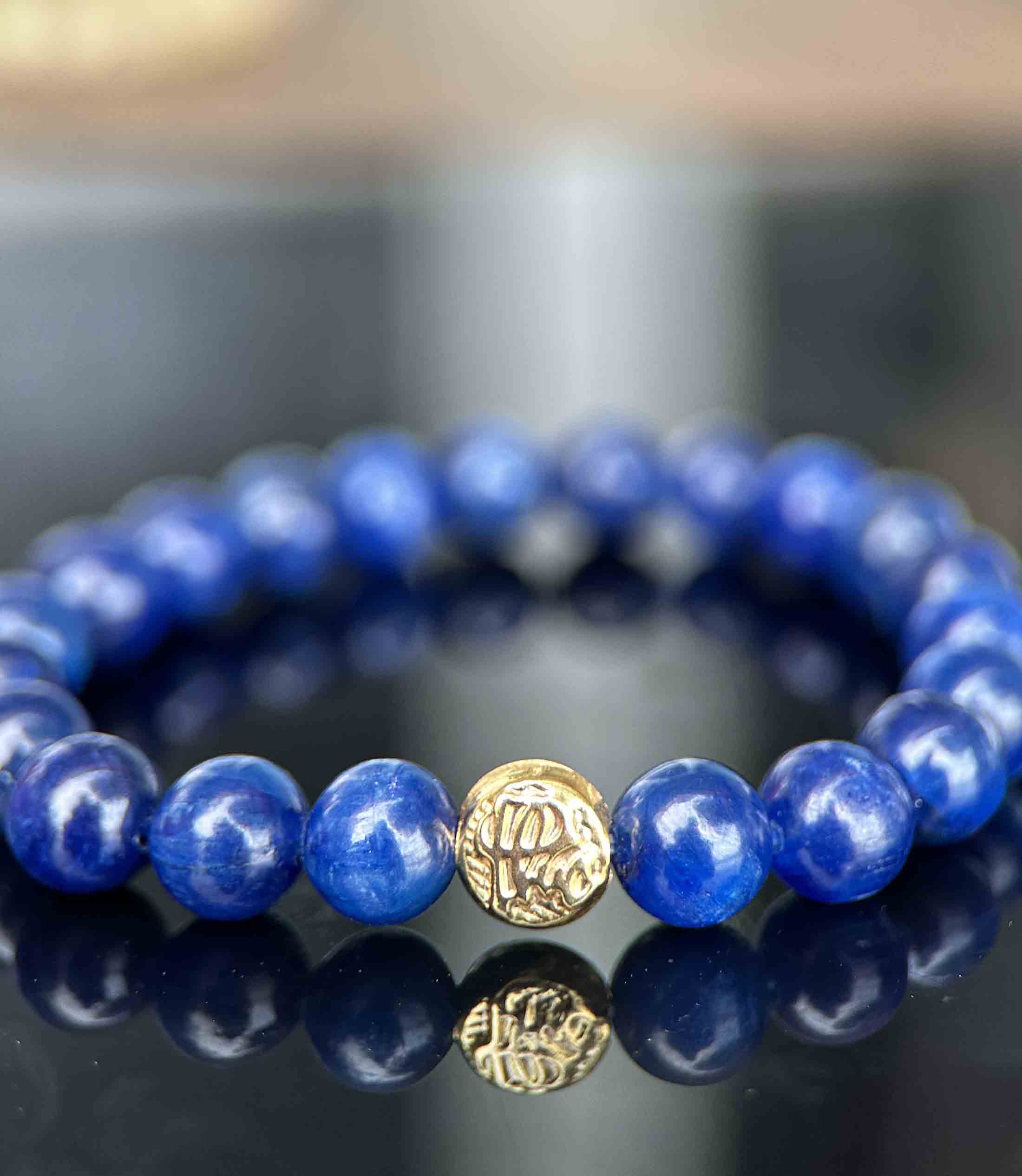 Vòng Tay Phong Thuỷ Đá Kyanite Xanh Dương Nữ 8ly Mix Charm Vàng 10k Xịn Chữ Phúc