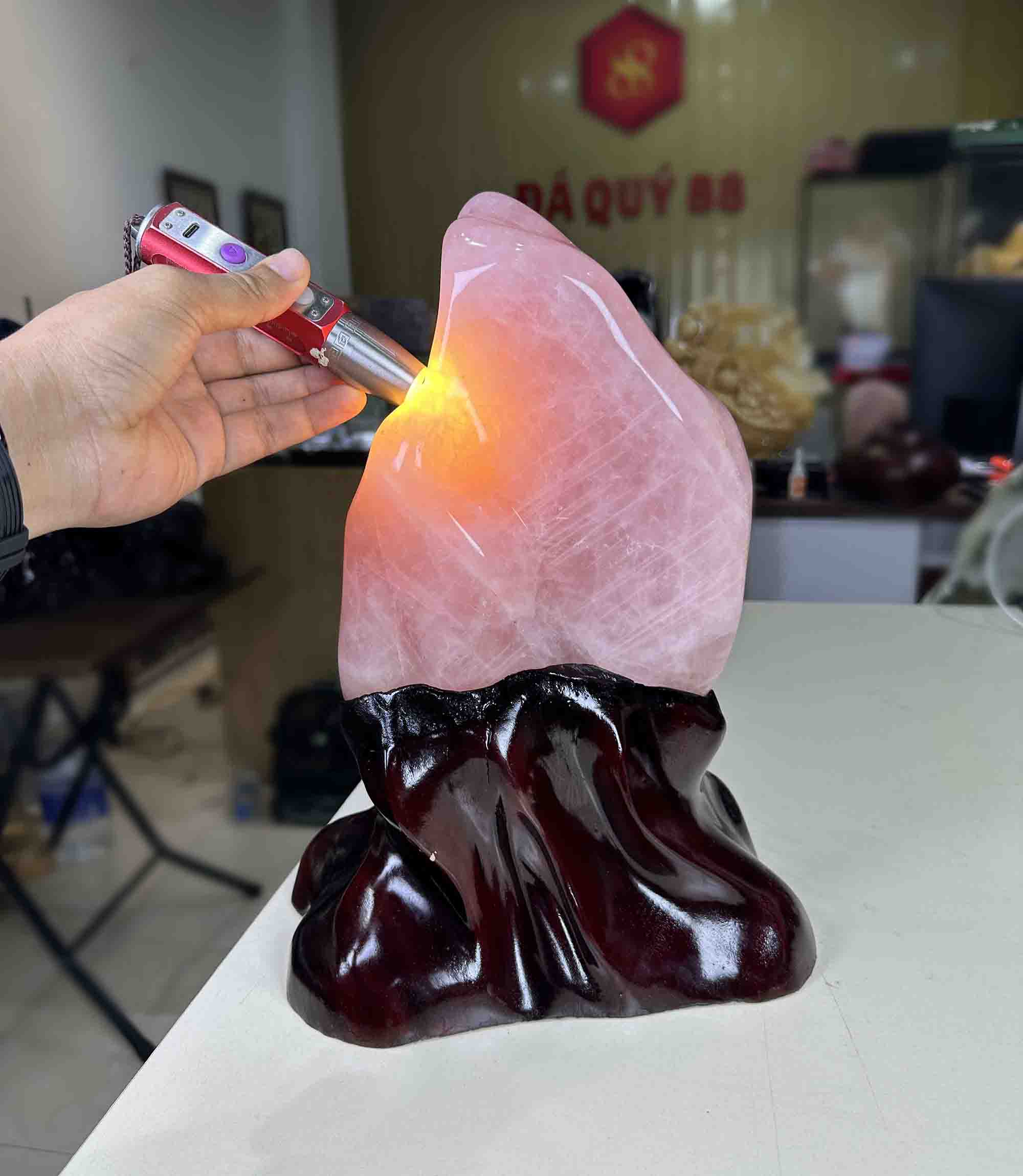 Đá Phong Thủy Đá Thạch Anh Hồng Tự Nhiên Trang Trí Trấn Trạch Loại Đẹp 36cm