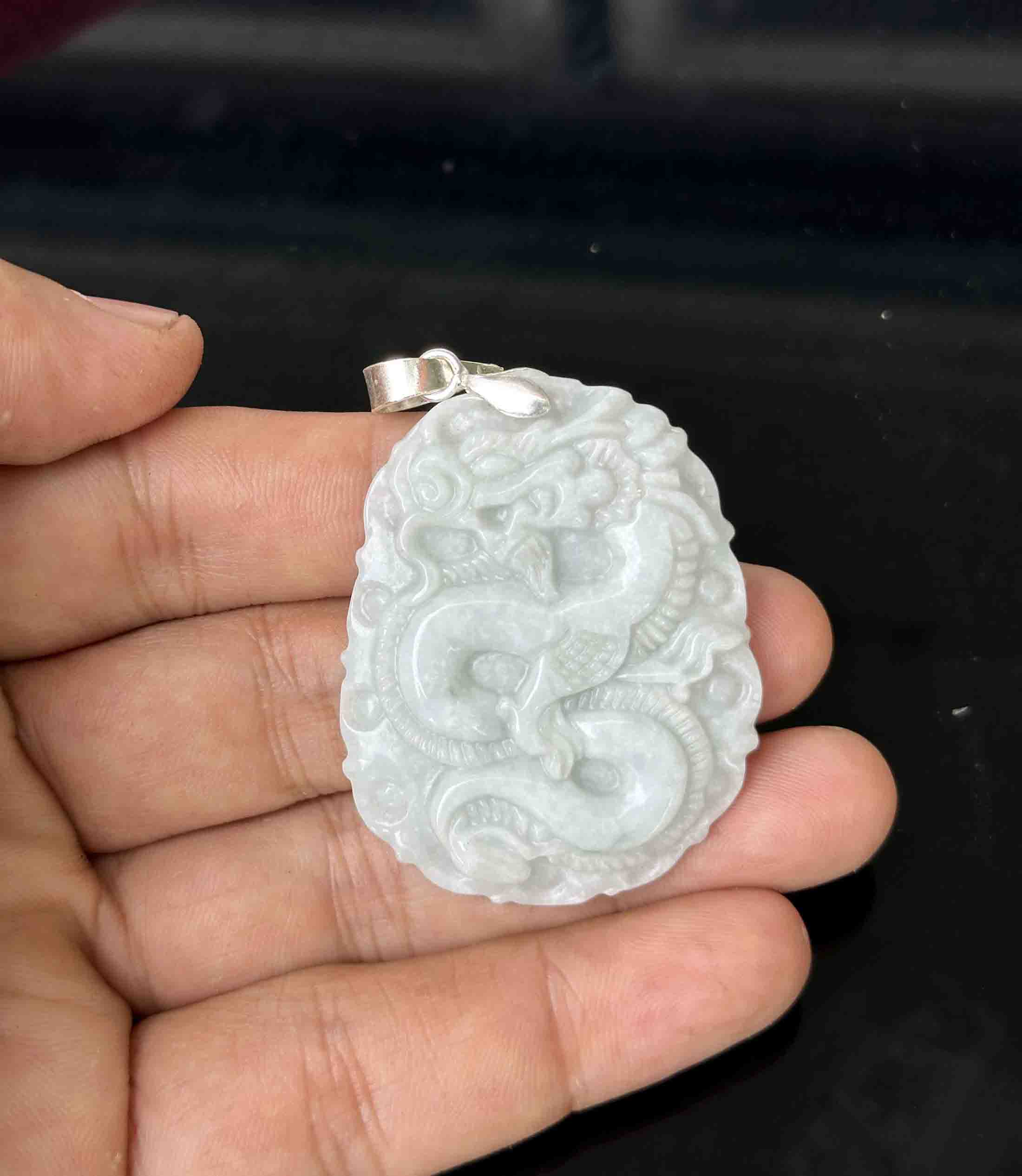Mặt Dây Chuyền Rồng Đá Ngọc Cẩm Thạch Tự Nhiên Màu Trắng Ngọc Kiểm Định