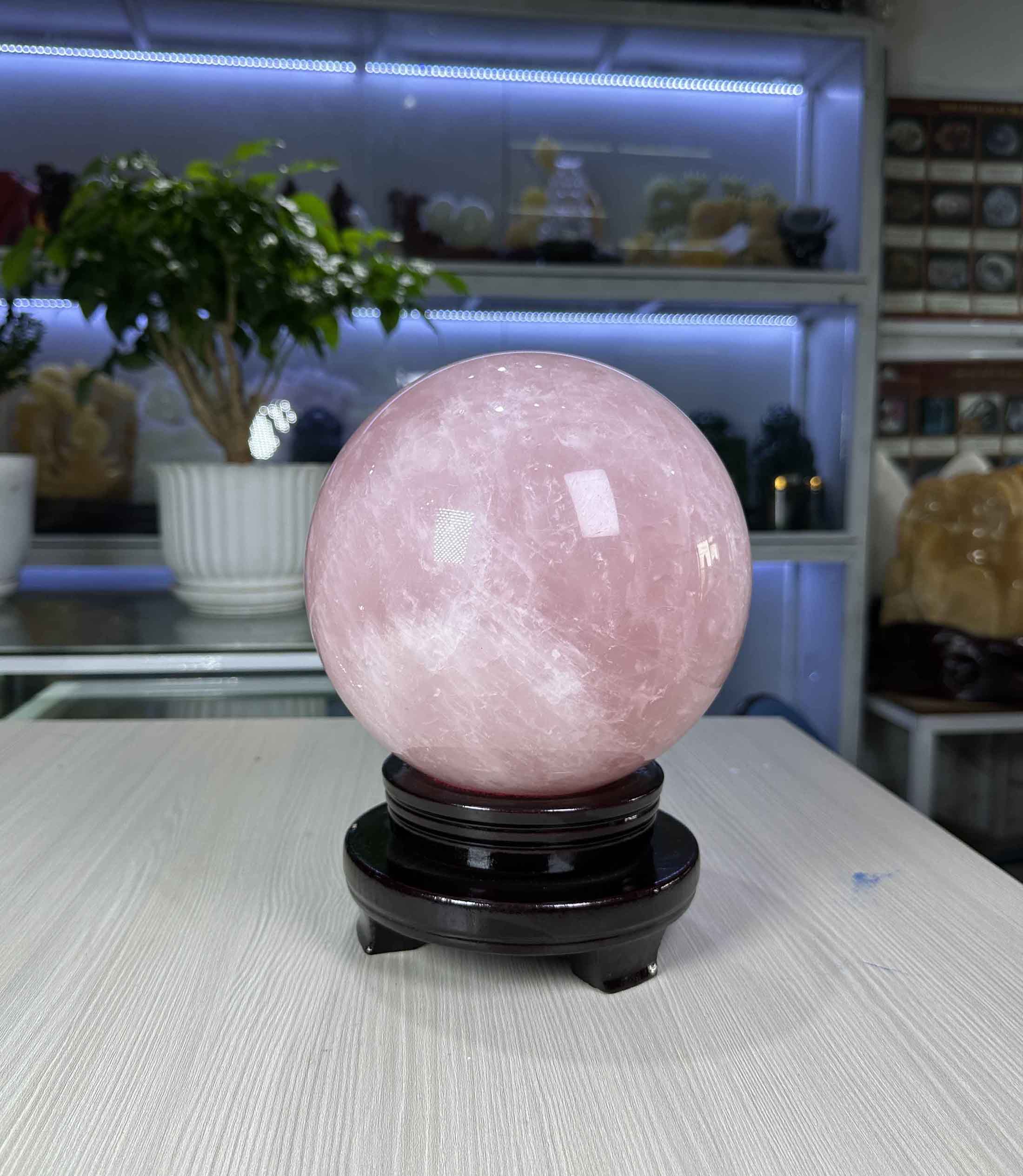 Quả Cầu Phong Thuỷ Đá Thạch Anh Hồng Tự Nhiên Loại Đẹp Hồng Kính Chất Đều Đường Kính 18cm