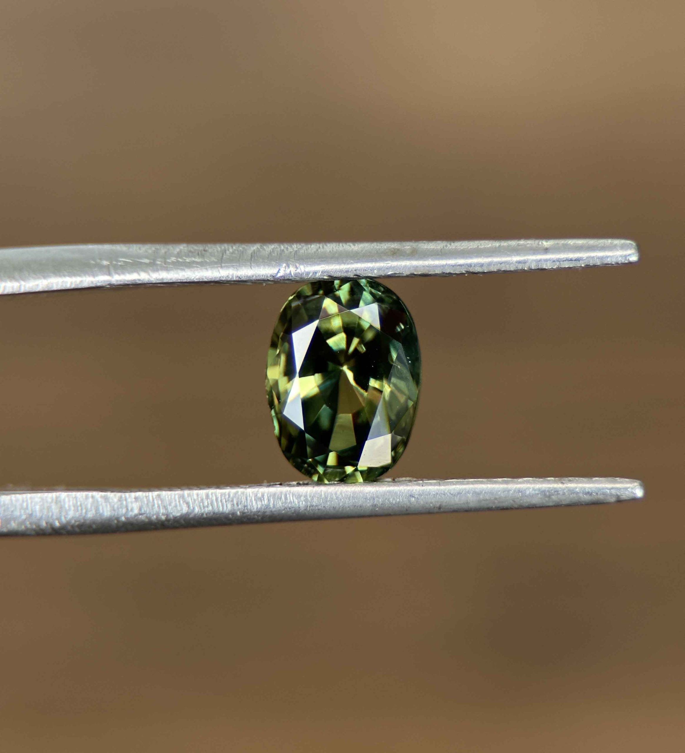 Mặt Đá Saphia Tự Nhiên Xanh Lá Cắt Giác 1,6ct Mặt Nhẫn, Mặt Dây Nữ