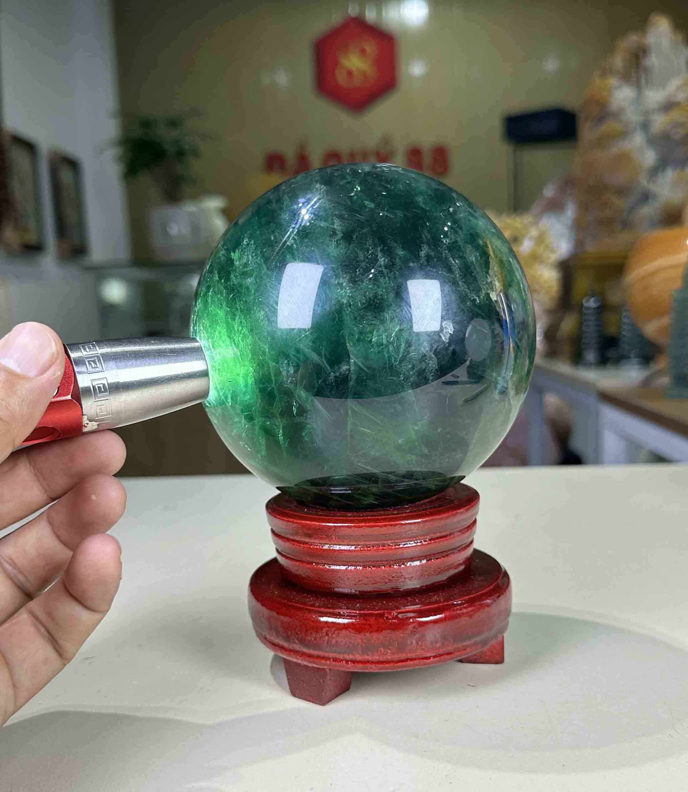 Quả Cầu Phong Thuỷ Đá Fluorite Tự Nhiên Xanh Đậm Chất Đẹp 2.66kg-11,8cm
