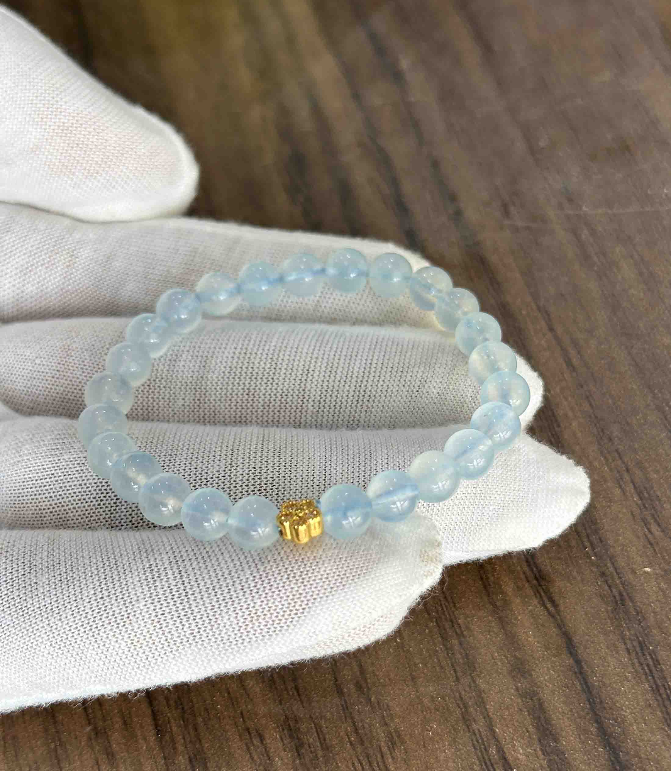 Vòng Tay Đá Thạch Anh Aquamarine Tự Nhiên Xanh Nước 6ly Trẻ Trung, Mix Vàng 10k Chuẩn Xịn