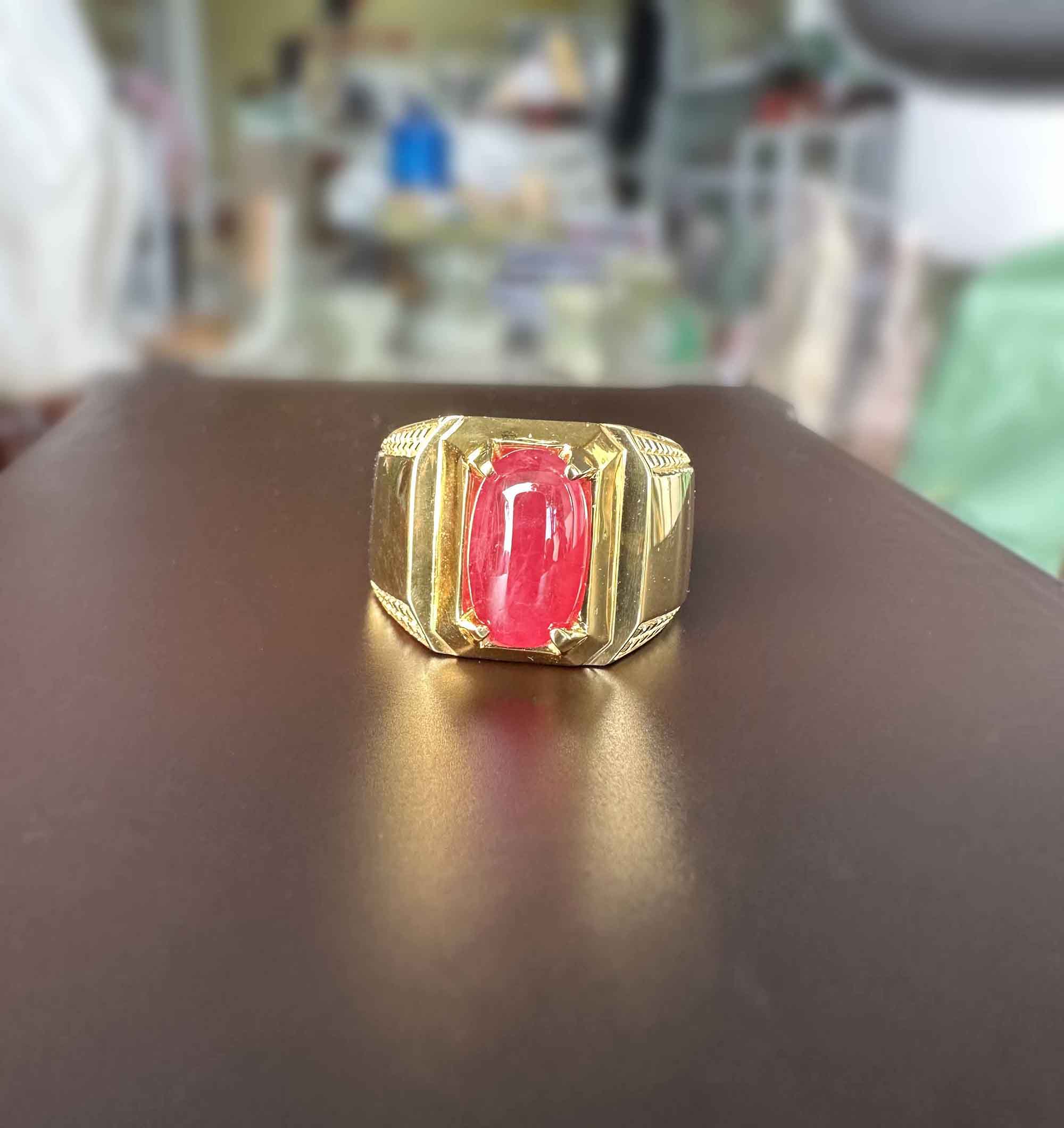 Nhẫn Nam Đá Ruby Tự Nhiên Yên Bái Đỏ Huyết Kính Vàng 14k