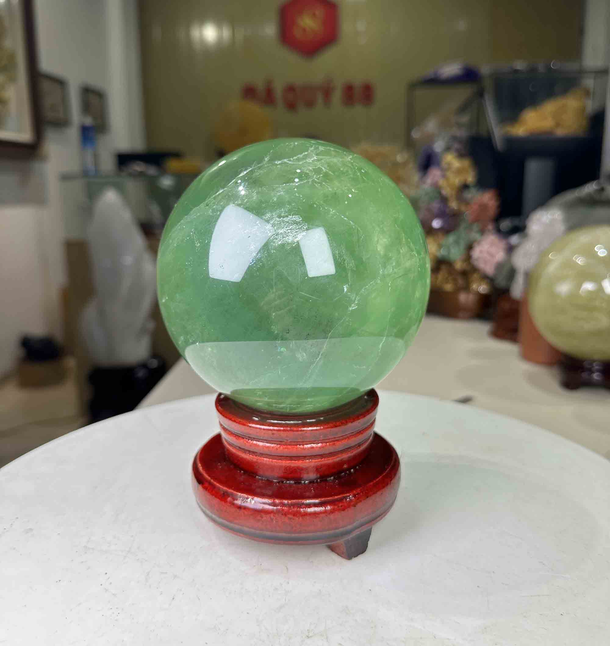 Quả Cầu Phong Thủy Đá Fluorite Tự Nhiên Xanh Ngọc Lục Bảo Loại Vip 11.6cm