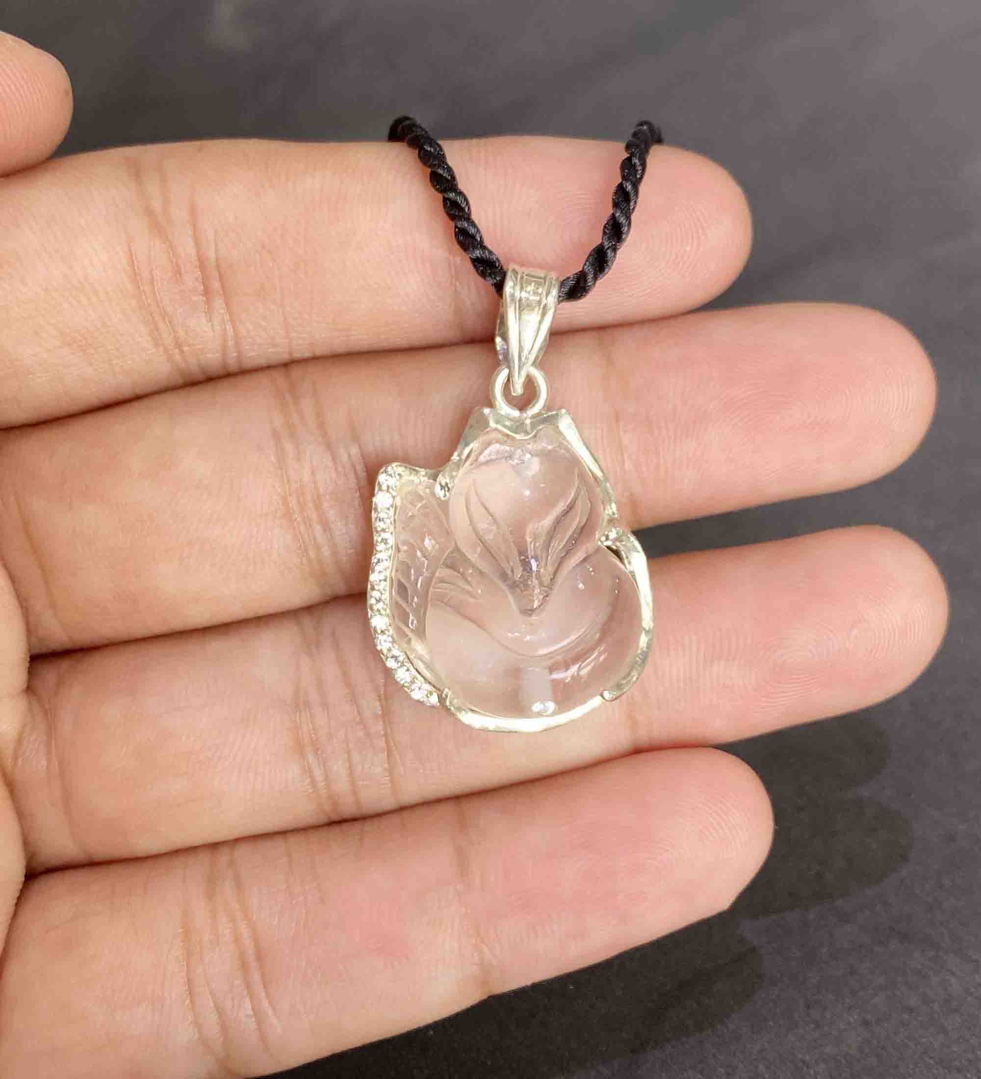 Mặt Dây Chuyền Hồ Ly Đá Thạch Anh Trắng Tự Nhiên Bọc Bạc