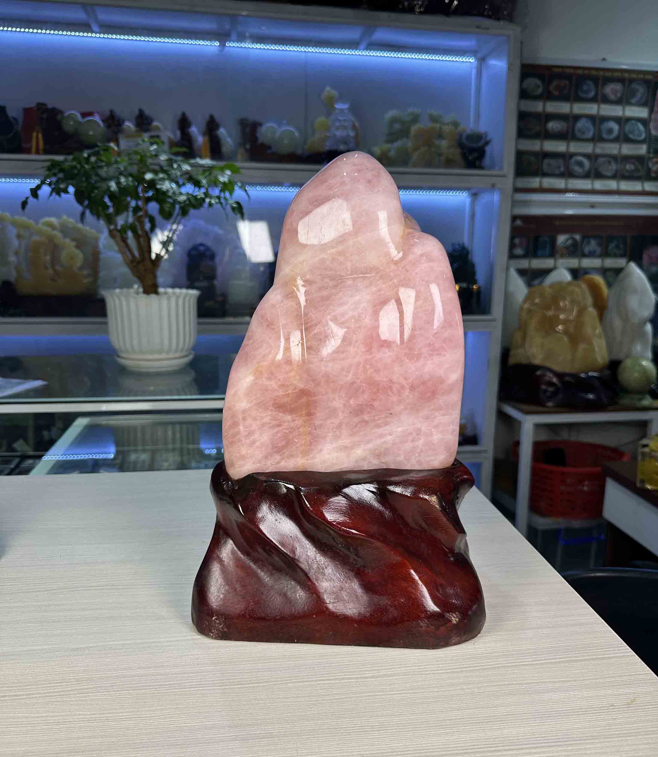 Đá Phong Thuỷ Thạch Anh Hồng Tự Nhiên Nguyên Khối Loại Đẹp 7.6kg-38cm