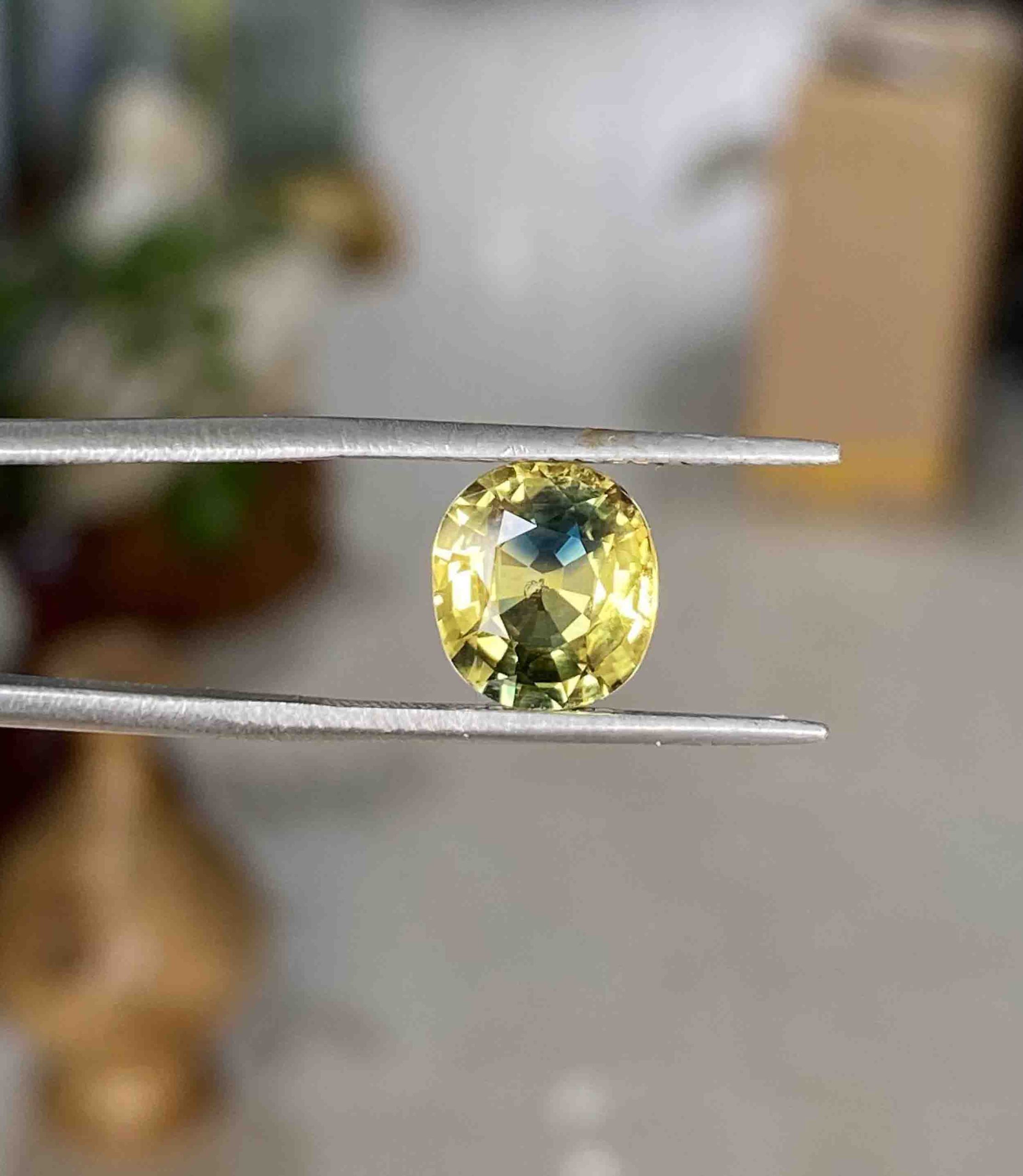 Mặt Đá Saphia Vàng Tự Nhiên Mài Sống 3,8ct Cắt Giác Mặt Nhẫn, Mặt Dây Chuyền Cao Cấp