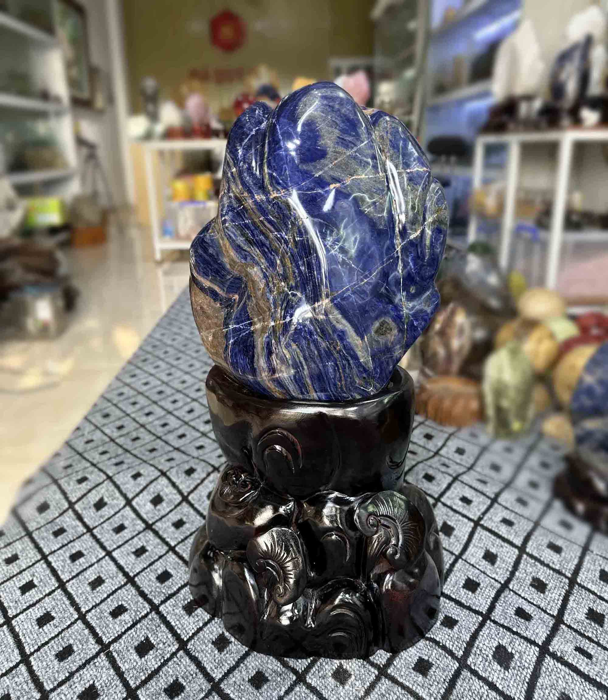 Viên Đá Phong Thuỷ Trấn Trạch Đá Sodalite Tự Nhiên Màu Xanh Dương Size Lớn 62kg