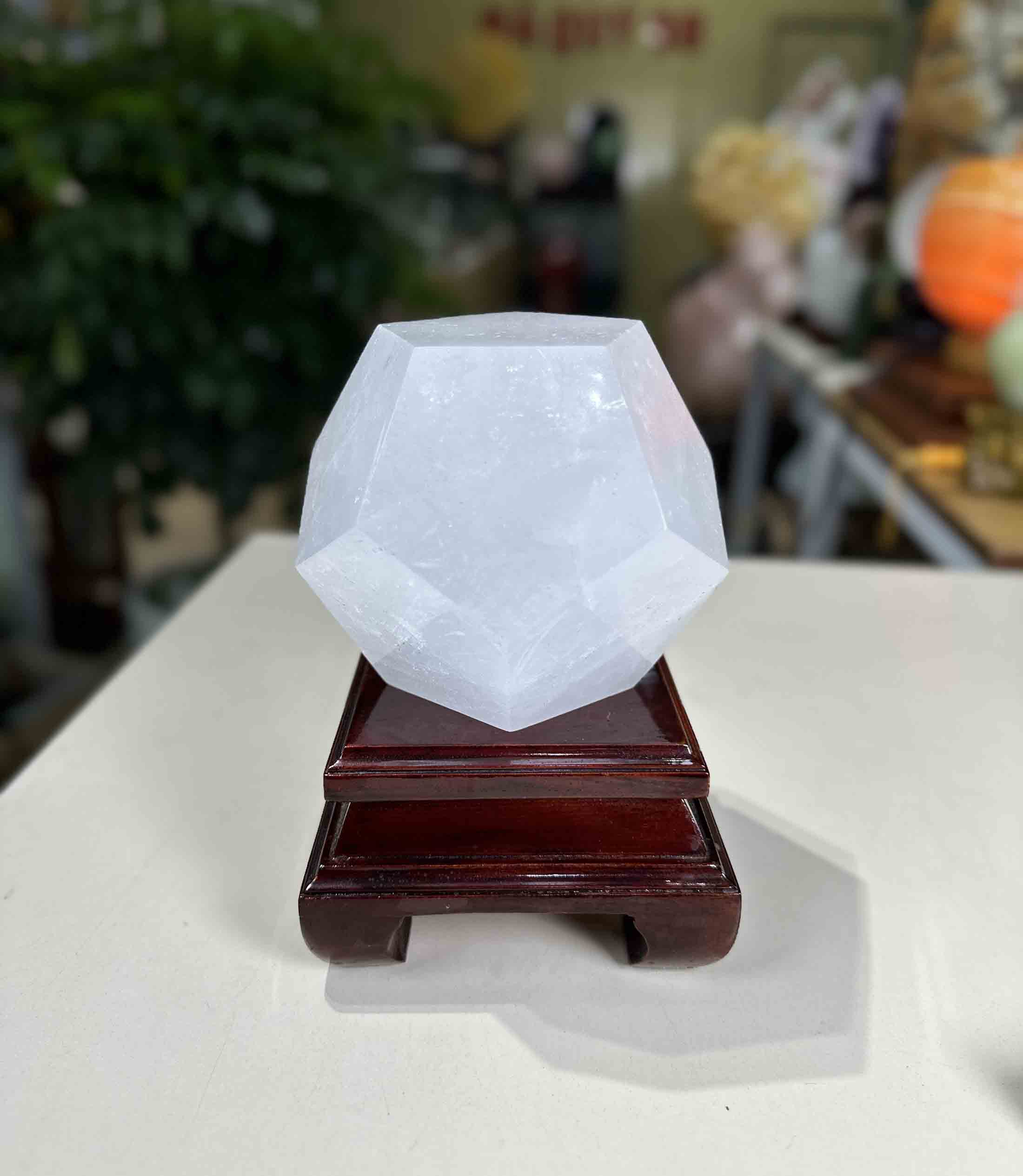 Đa Giác Đá Thạch Anh Trắng Tự Nhiên Loại Tinh Thể Đẹp 2.5kg-14cm