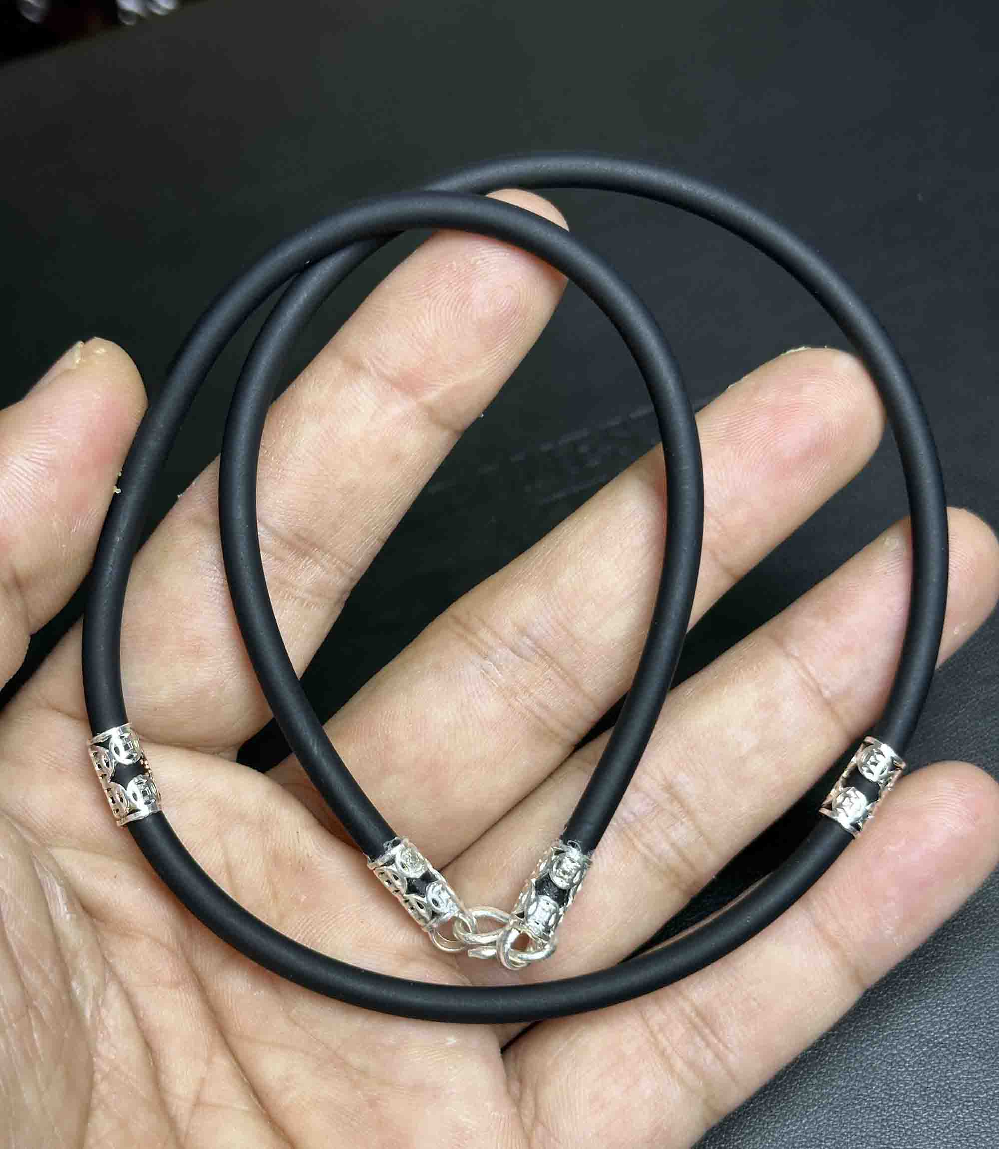 Dây Chuyền Cao Su Cao Cấp Bọc Bạc Đeo Mặt Đá Quý, Mặt Phật 4mm