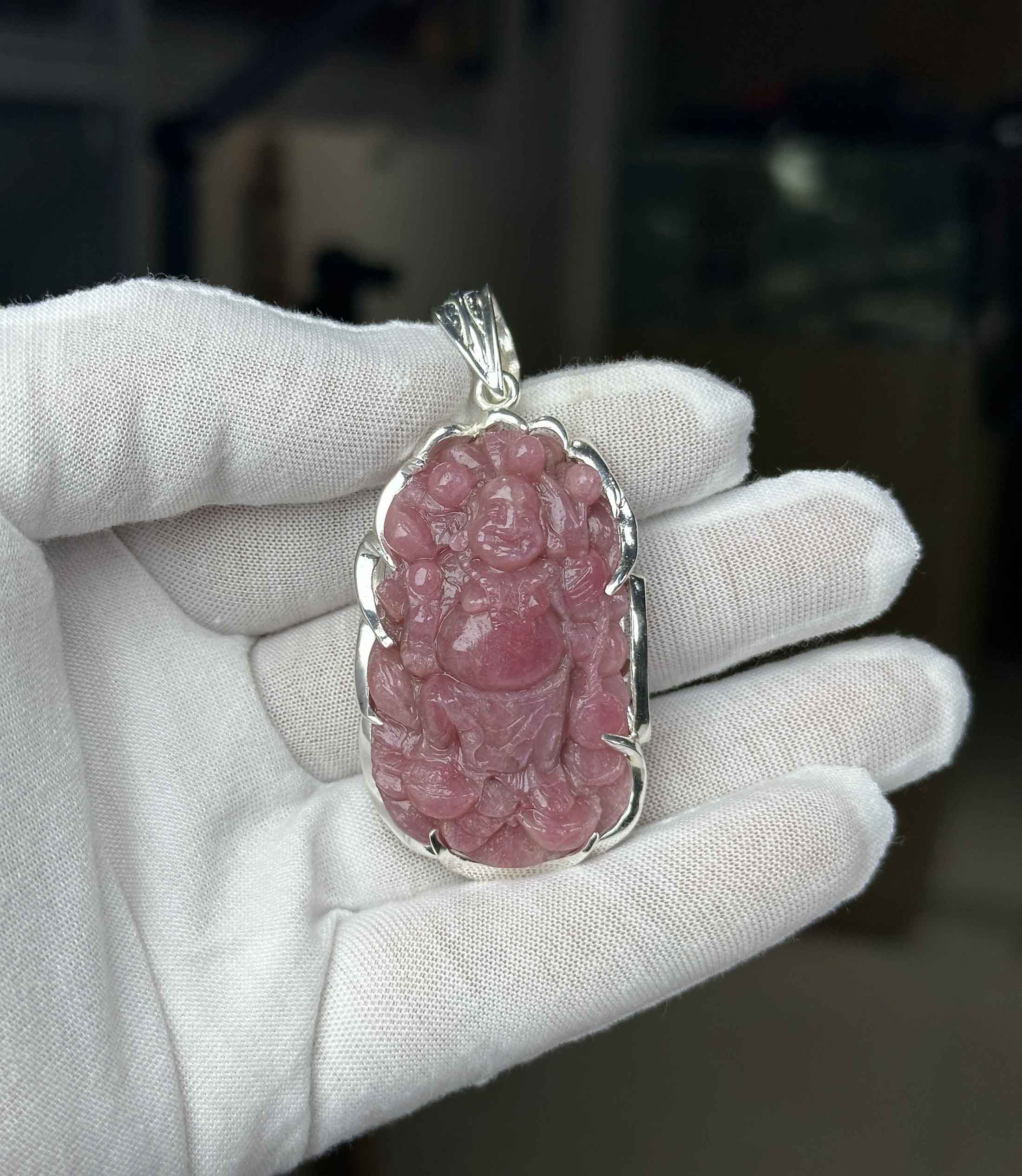 Mặt Dây Chuyền Di Lặc Đá Ruby Tự Nhiên Đỏ Hồng Bọc Bạc Ta Đeo Phong Thuỷ Cao Cấp 03