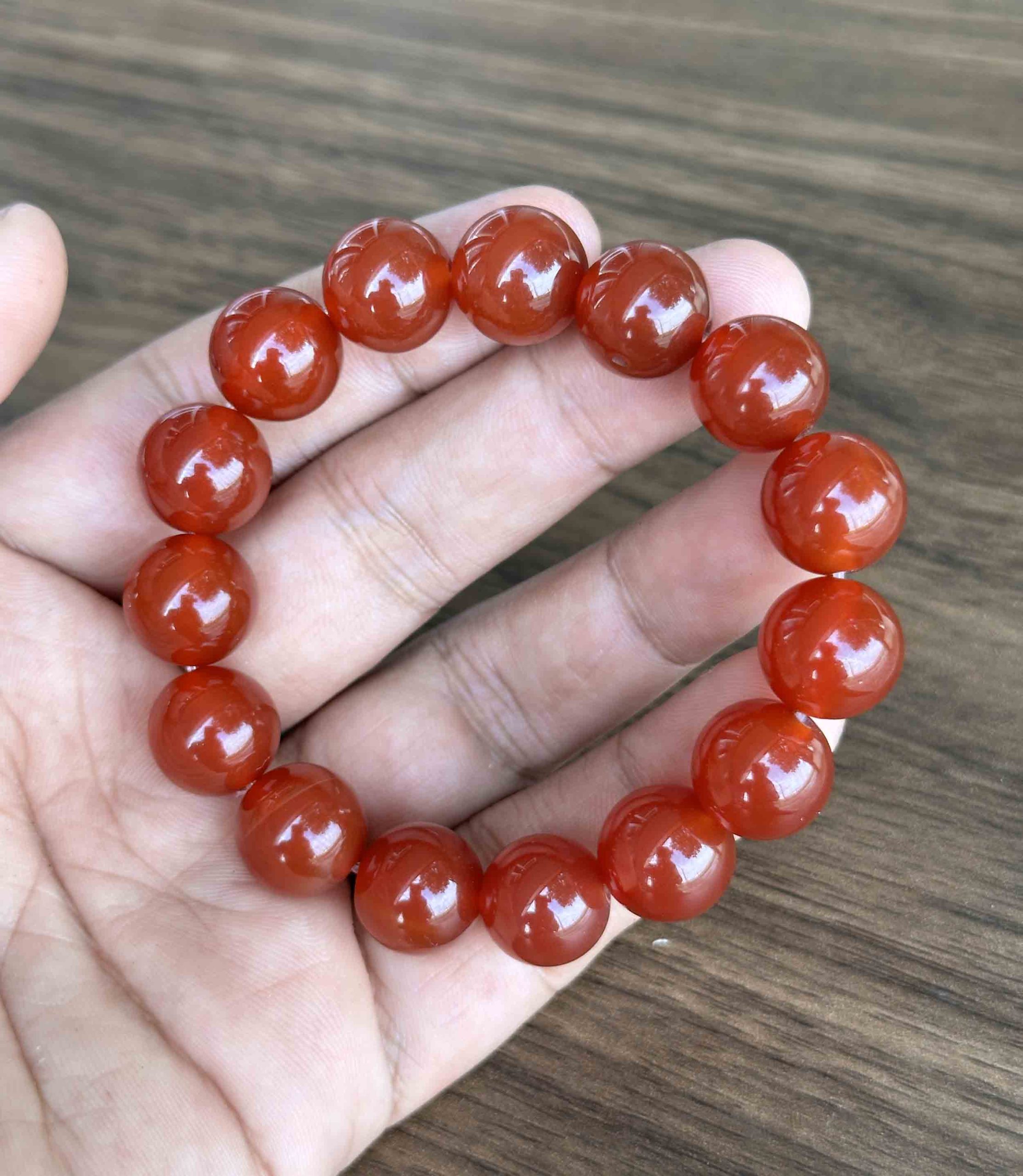 Vòng Tay Phong Thuỷ Ngọc Mã Não Đỏ Tự Nhiên Hàng Chuẩn Size 14mm