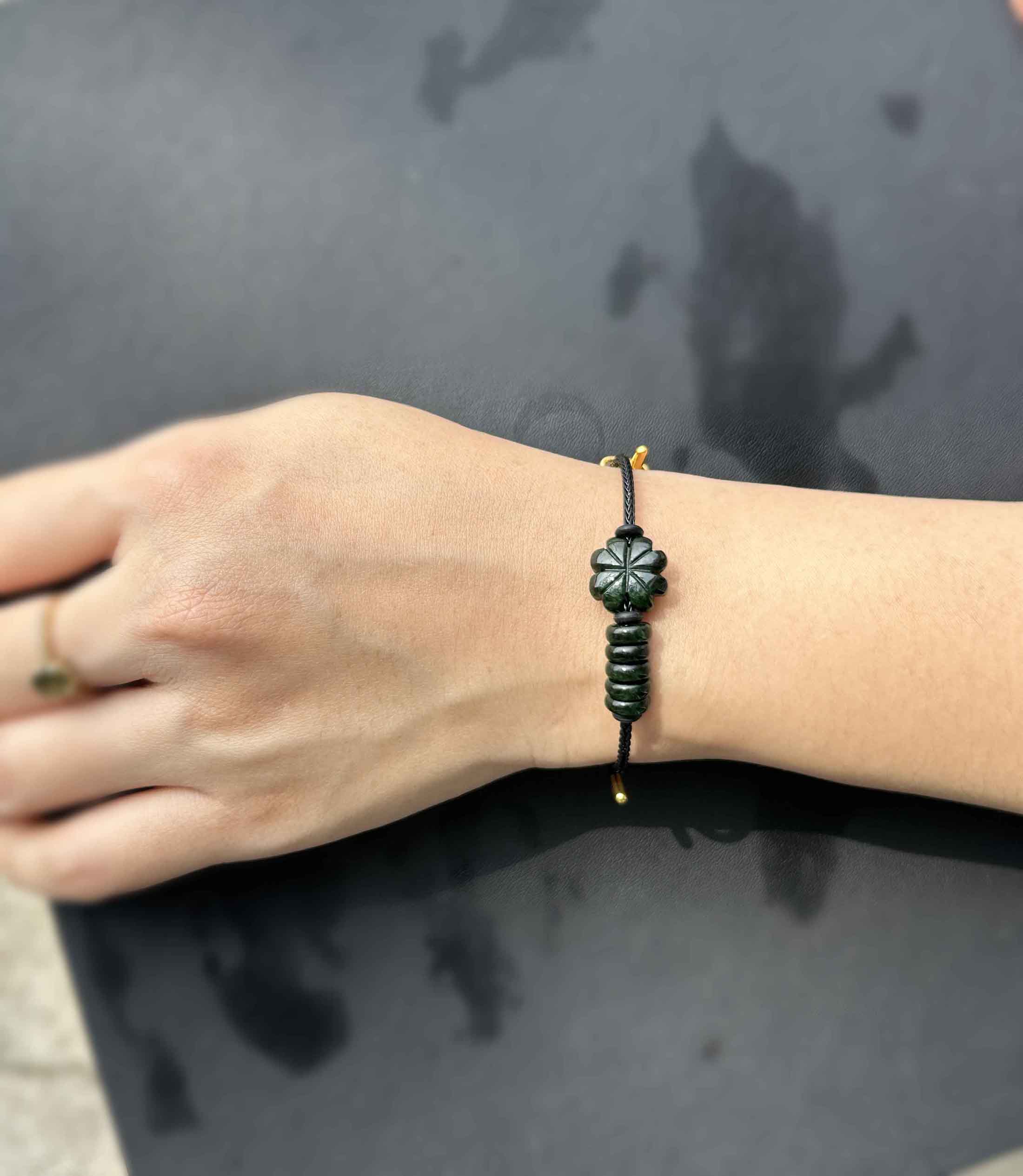 Vòng Phong Thuỷ May Mắn Ngọc Jade Tự Nhiên Cỏ 4 Lá Ngũ Điếu